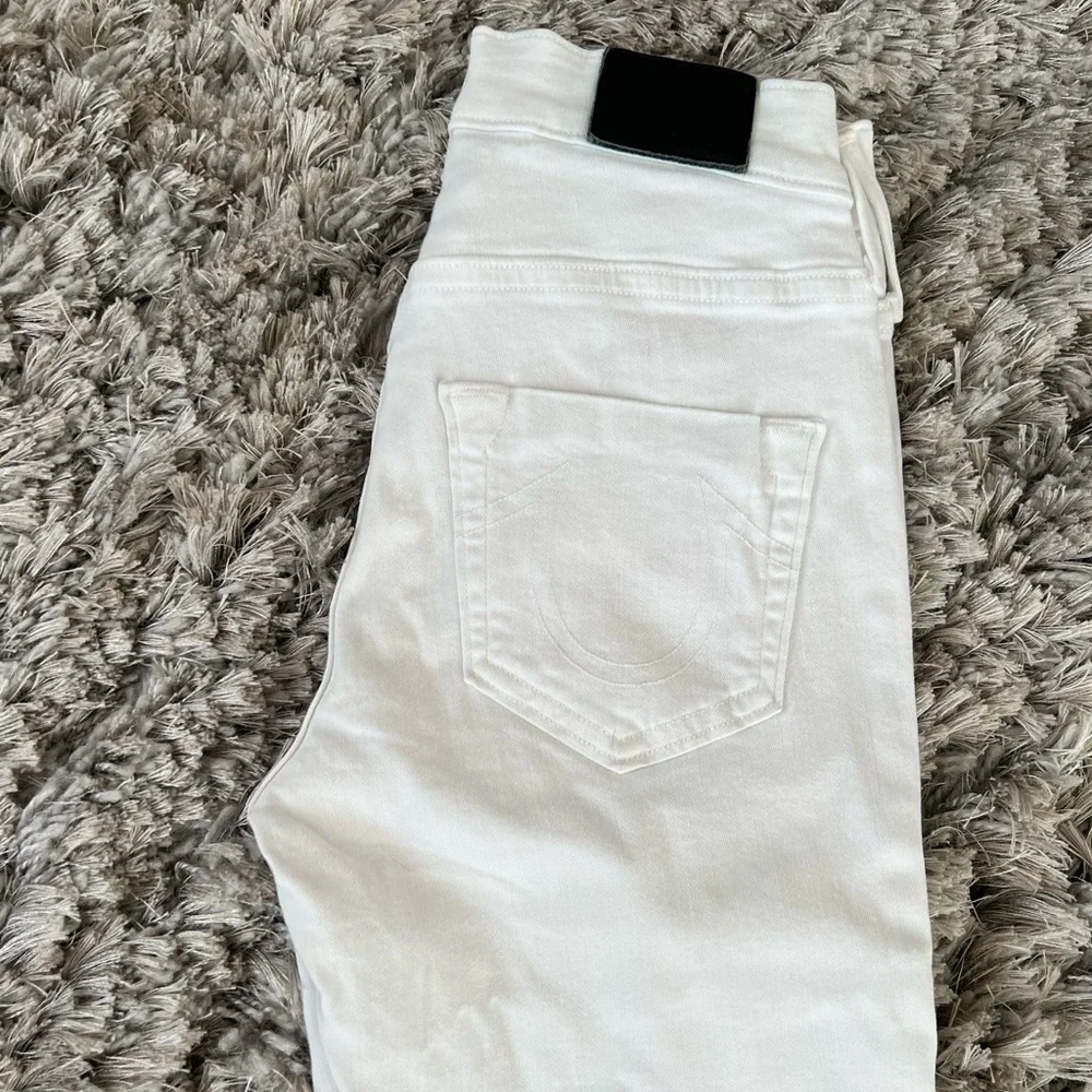 True Religion Mid-Rise White Skinny Jeans - Picture 10 of 16